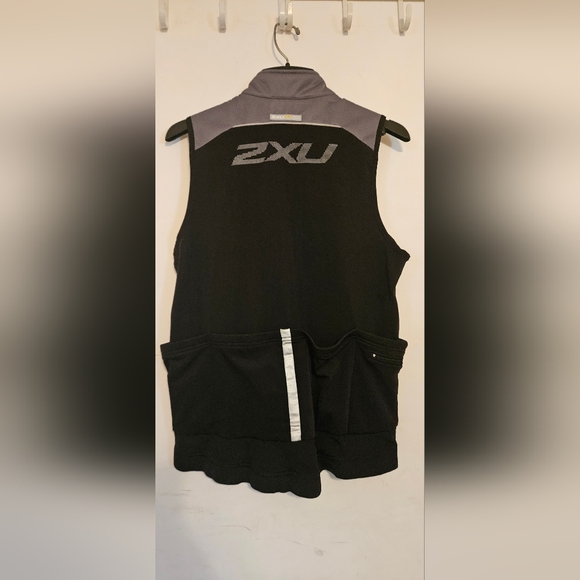 2XU Biking Vest - Picture 7 of 7